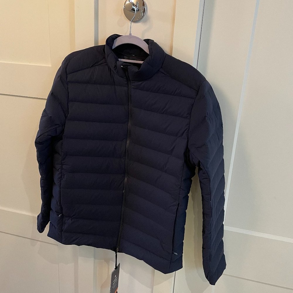 Lululemon Men’s Navigation down Jacket Navy Size Small
